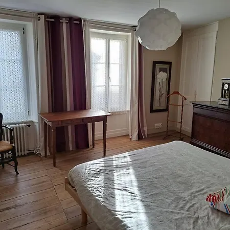 Clos St Vaast Pres Et Port * 생 바스트 라 우게