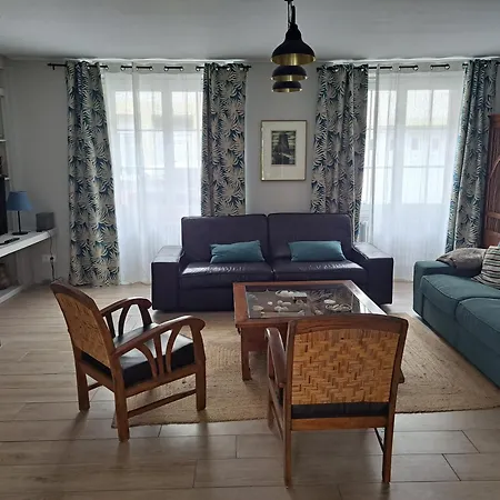 Clos St Vaast Pres Et Port